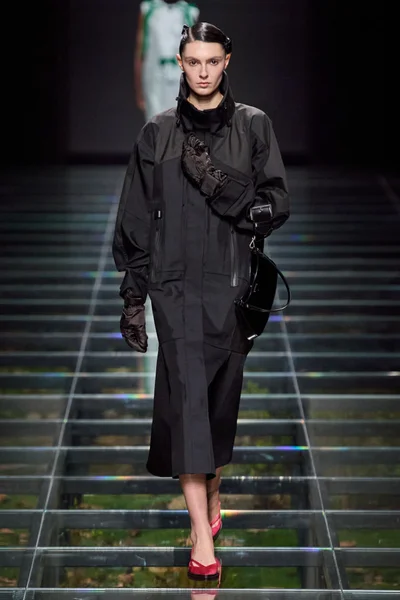 Look 50